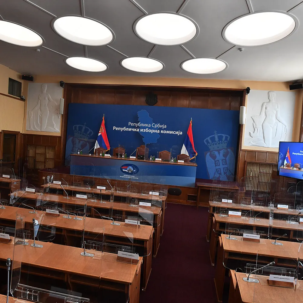 RIK nije uvrstio u dnevni red predlog o proveri podataka o važećim ličnim kartama
