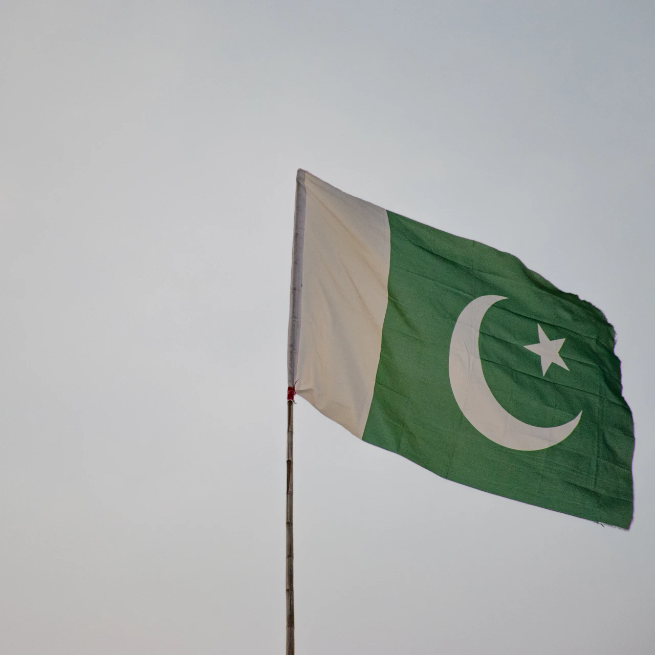 Avganistanski talibani napali Pakistan, iz Islamabada tvrde da su oborili četiri drona