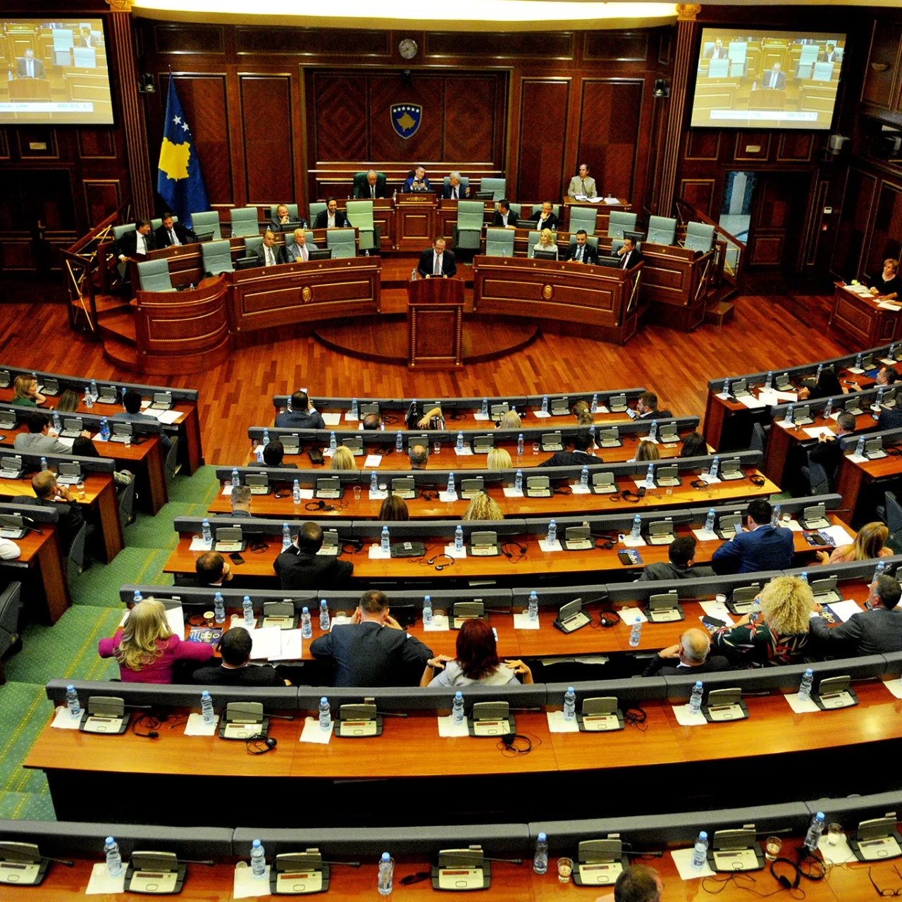 Prekinuta konstitutivna sednica kosovskog parlamenta, Kurti traži dodatno vreme za konsultacije