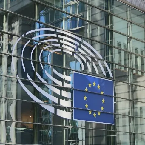 Evropska komisija: EU dobila 1,4 milijarde evra od imobilisane ruske imovine, na raspolaganju Ukrajini