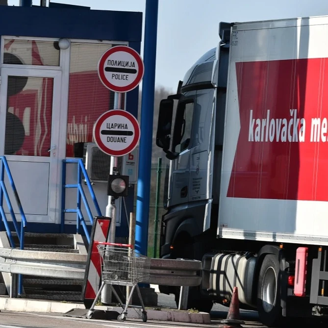 AMSS: Kamioni na granici sa Hrvatskom čekaju do četiri sata, za automobile nema gužve