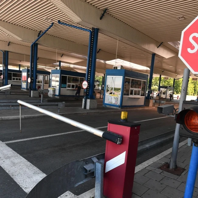 AMSS: Kamioni na granici sa Hrvatskom čekaju do pet sati, za automobile bez gužve