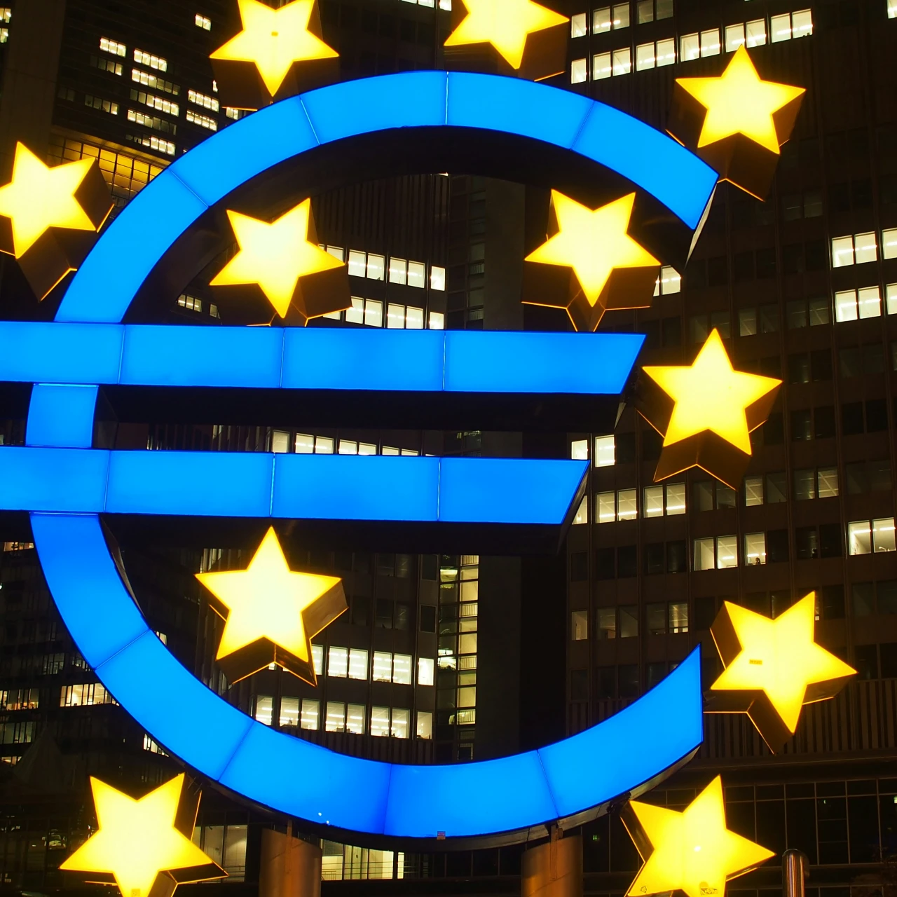 ECB predstavila predloge za dizajn evro novčanica, onlajn glasanje do 21. septembra