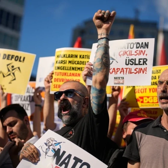 Demonstracije protiv samita NATO-a prošle mirno u Istanbulu, u Ankari rasturene