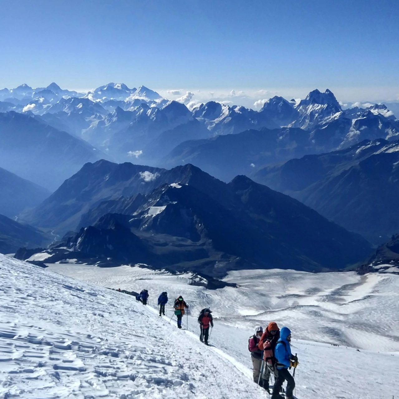 Petoro alpinista iz BiH poginulo tokom silaska sa ruskog vrha Elbrus na Kavkazu