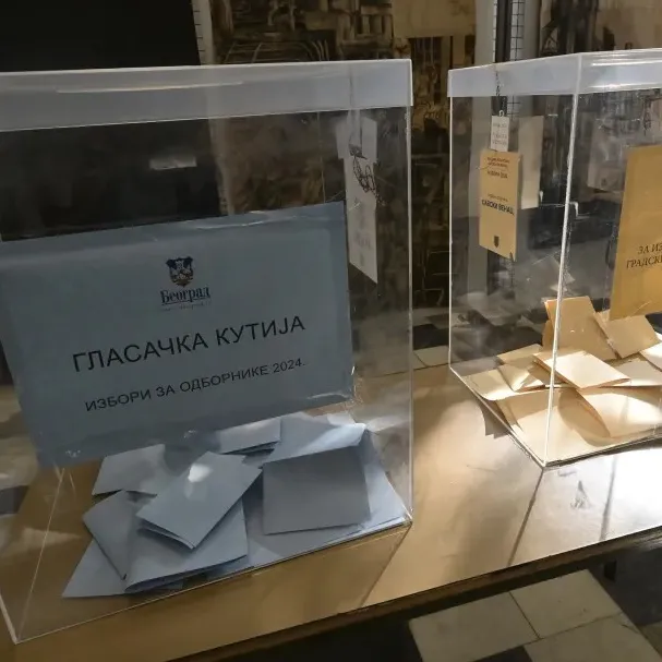 Kontrolorka iz Švajcarske za Insajder: U Cirihu i Bernu očekujemo velike gužve, glasanje bi moglo da potraje duboko u noć (VIDEO)