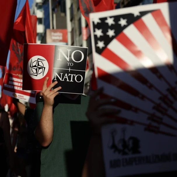 Suzavac i više od 100 privedenih na protestu protiv NATO-a u Ankari