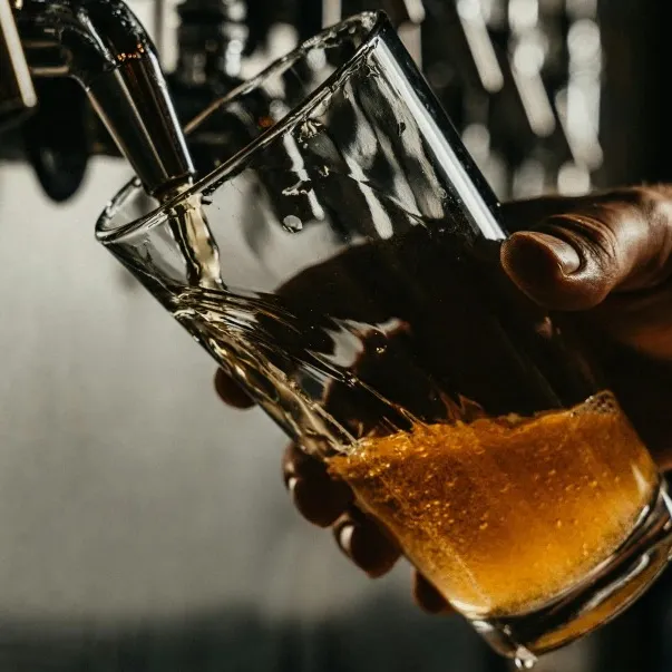 Belgijski pivari traže od vlade da povuče slogan "Alkohol šteti zdravlju"