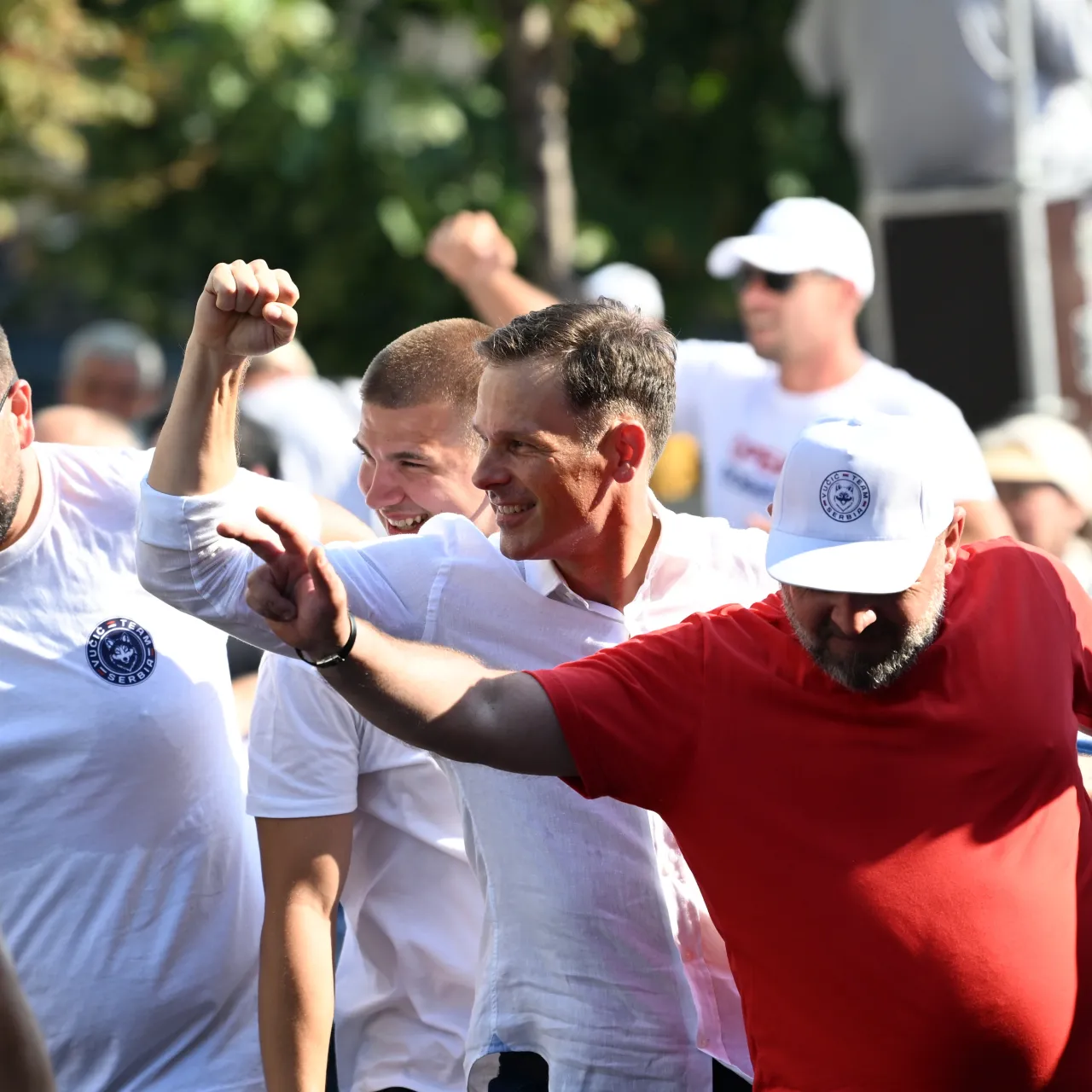Ministri i noću na terenu - gde se završava državni posao, a počinje izborna kampanja? (VIDEO)