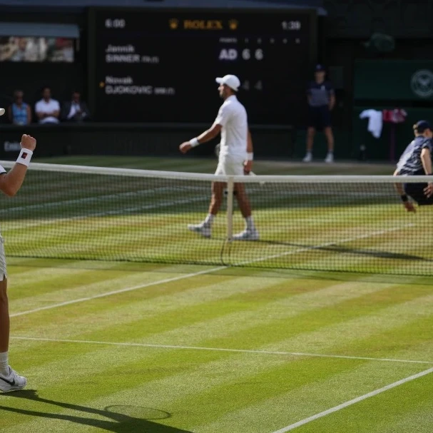 Novak Đoković izgubio u polufinalu Vimbldona od Janika Sinera