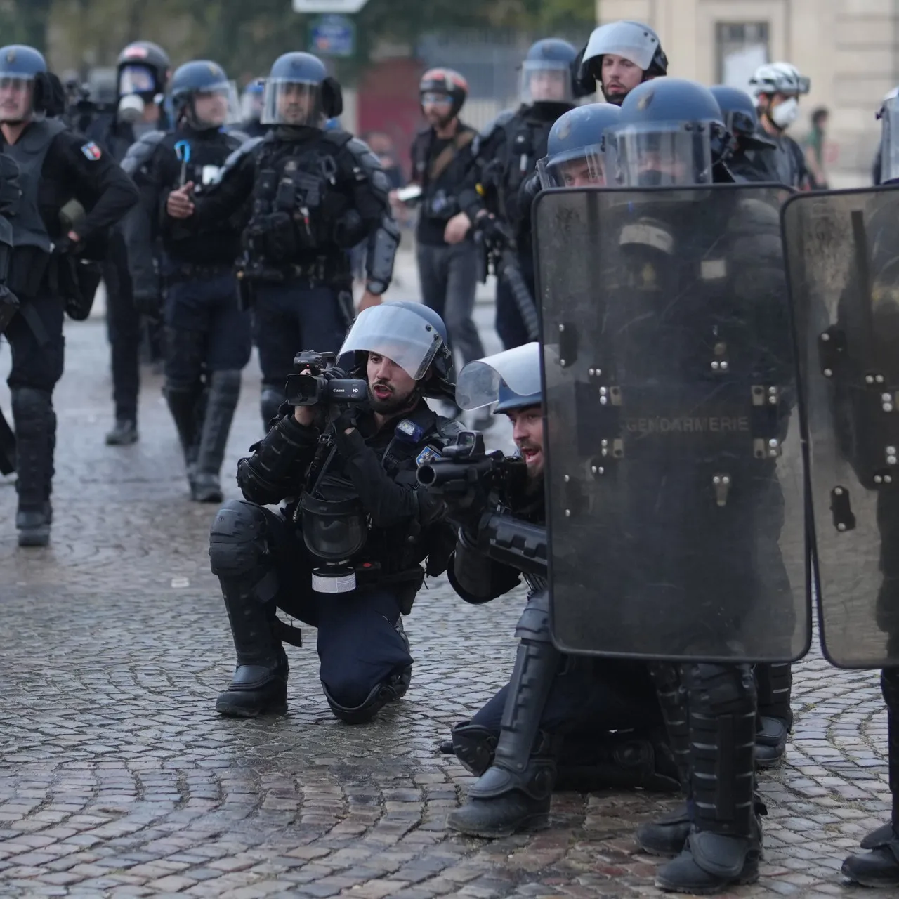 Francuska opština Danen uvela policijski čas zbog nasilja na protestima