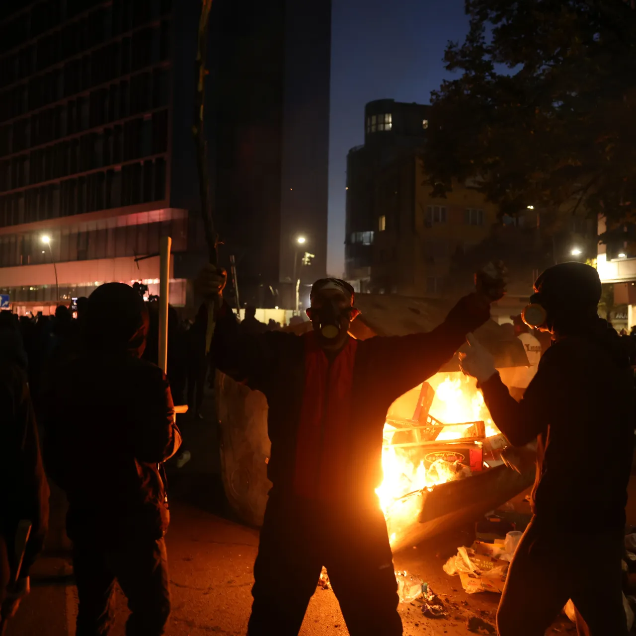 Protesti održani u Tirani protekli su uz tenzije i sukobe demonstranata i policije